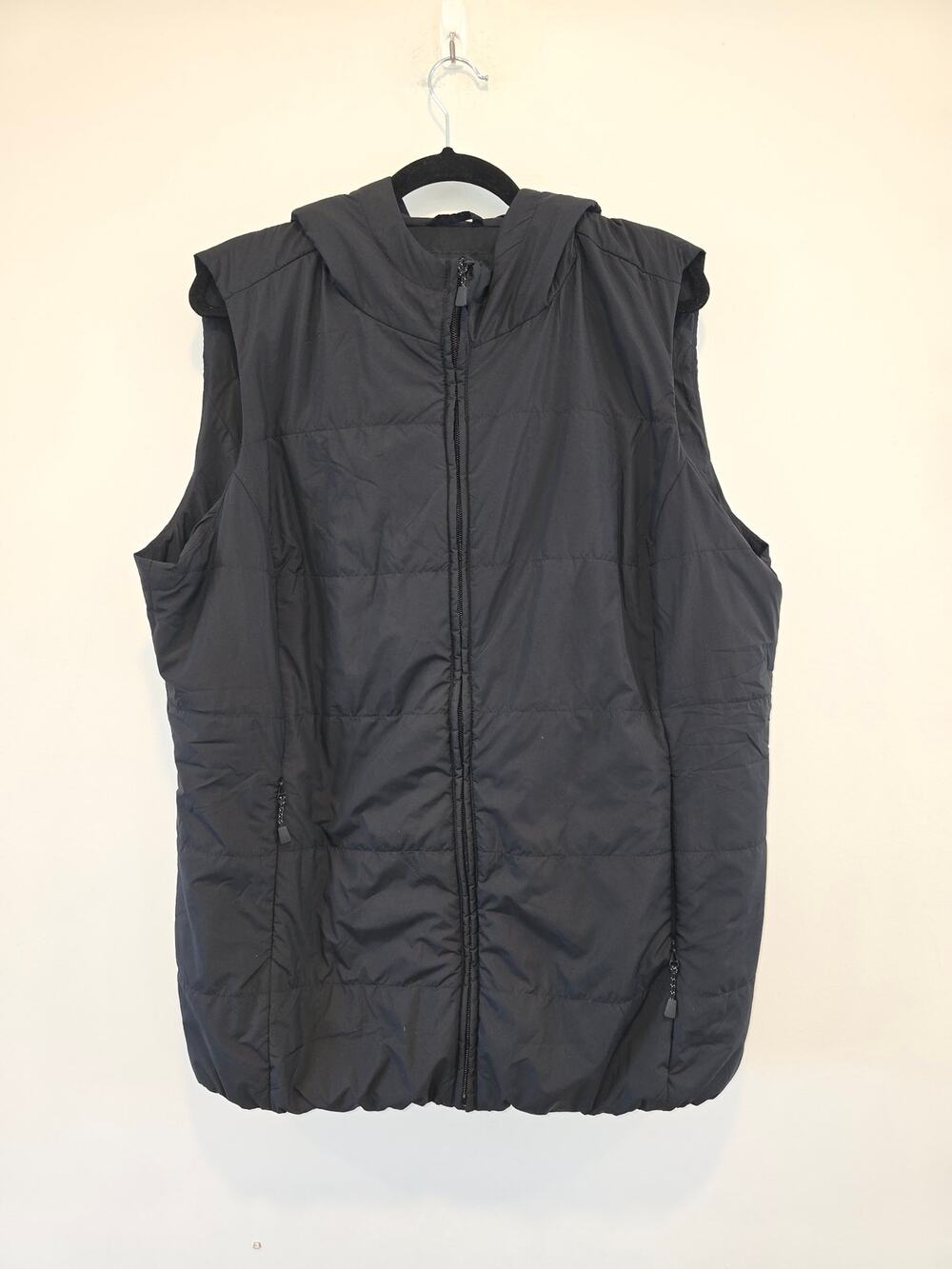 Torrid Black Vest size 0 Preloved in Excellent Condition